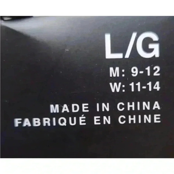 2/$30 BNWT Unisex  Elvis Presley Socks Black ELVIS Silver Block Letters - Picture 5 of 12